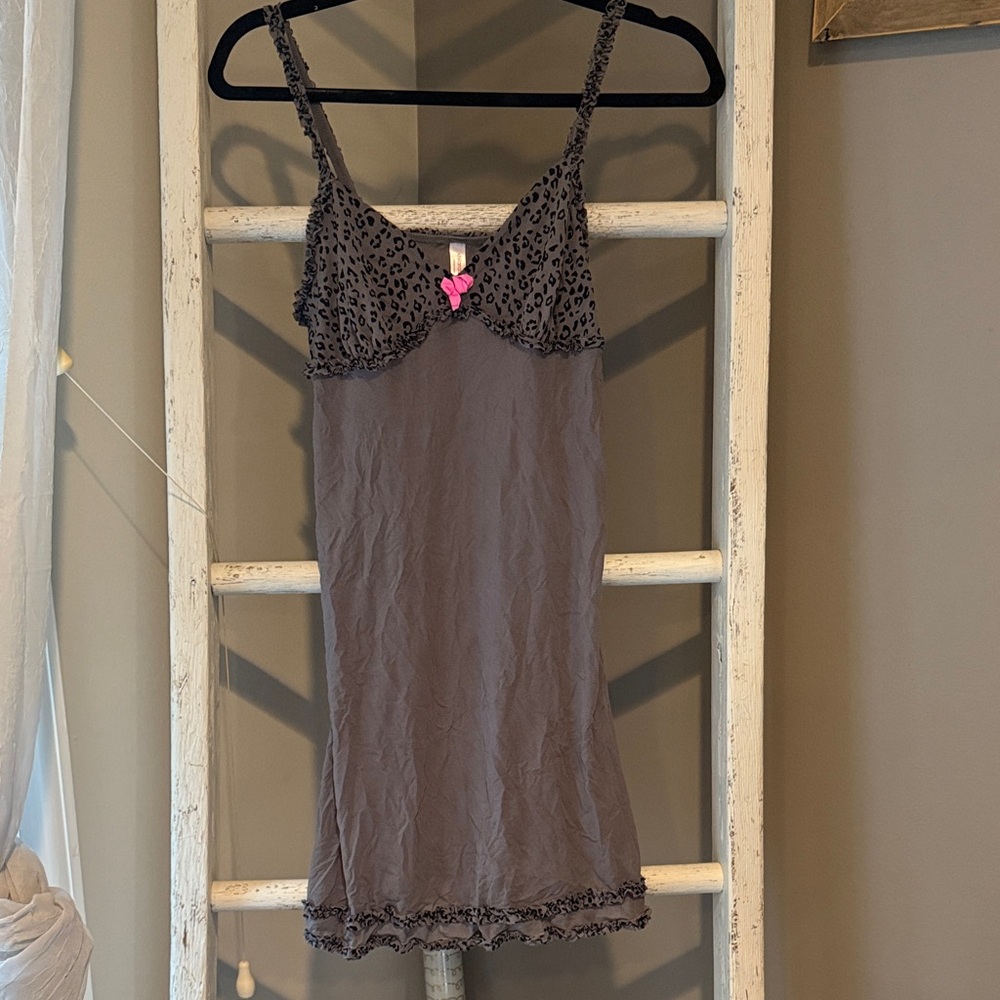 Xhilaration Gray Chemise with Leopard Accents